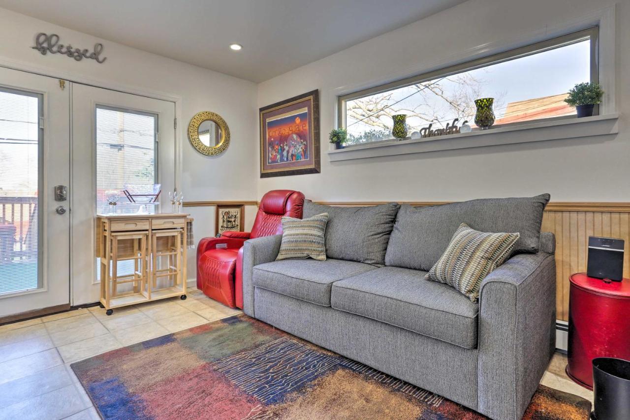 Central Elmont Studio With Great Outdoor Space! Exterior foto