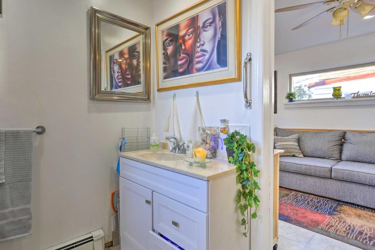 Central Elmont Studio With Great Outdoor Space! Exterior foto