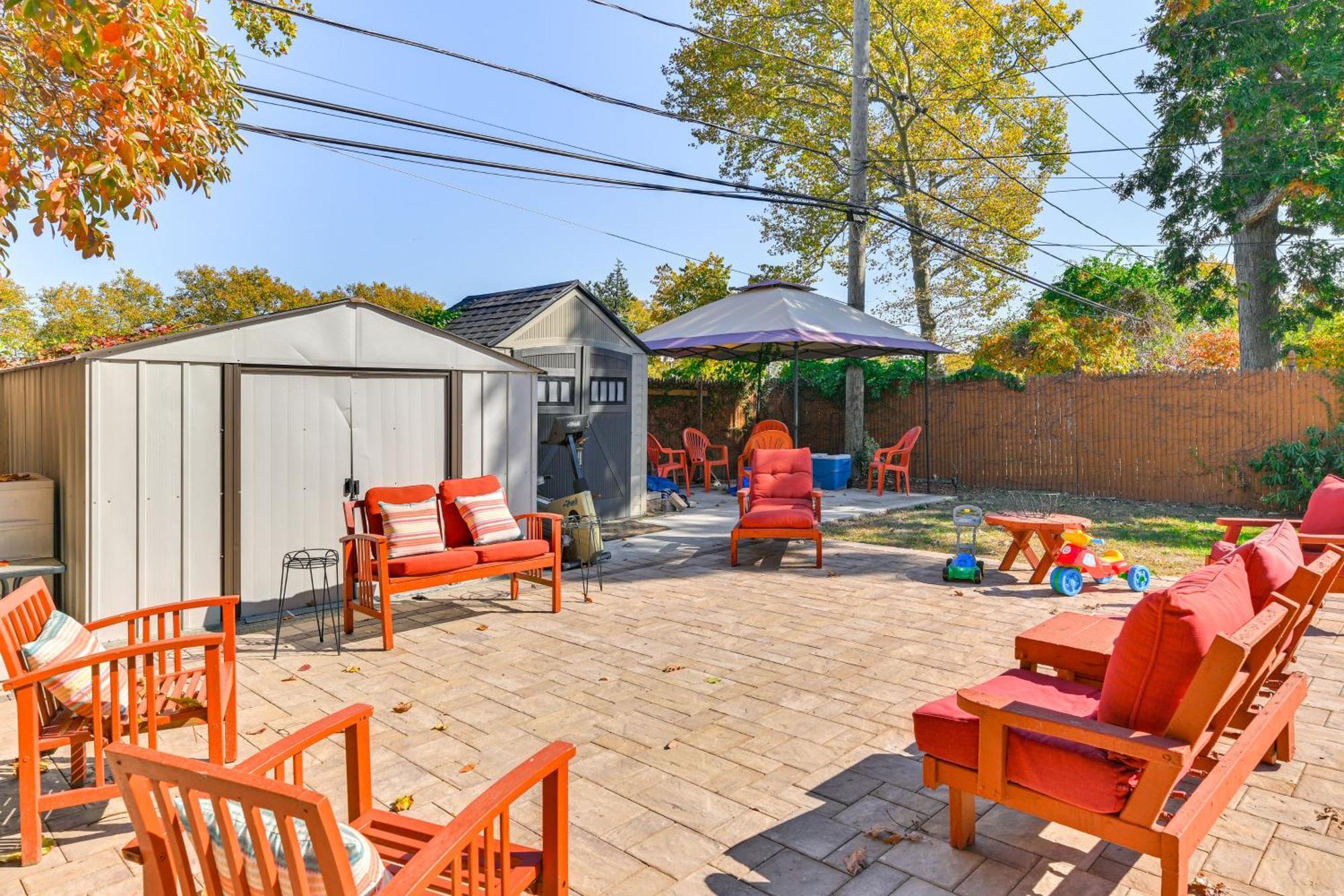 Central Elmont Studio With Great Outdoor Space! Exterior foto
