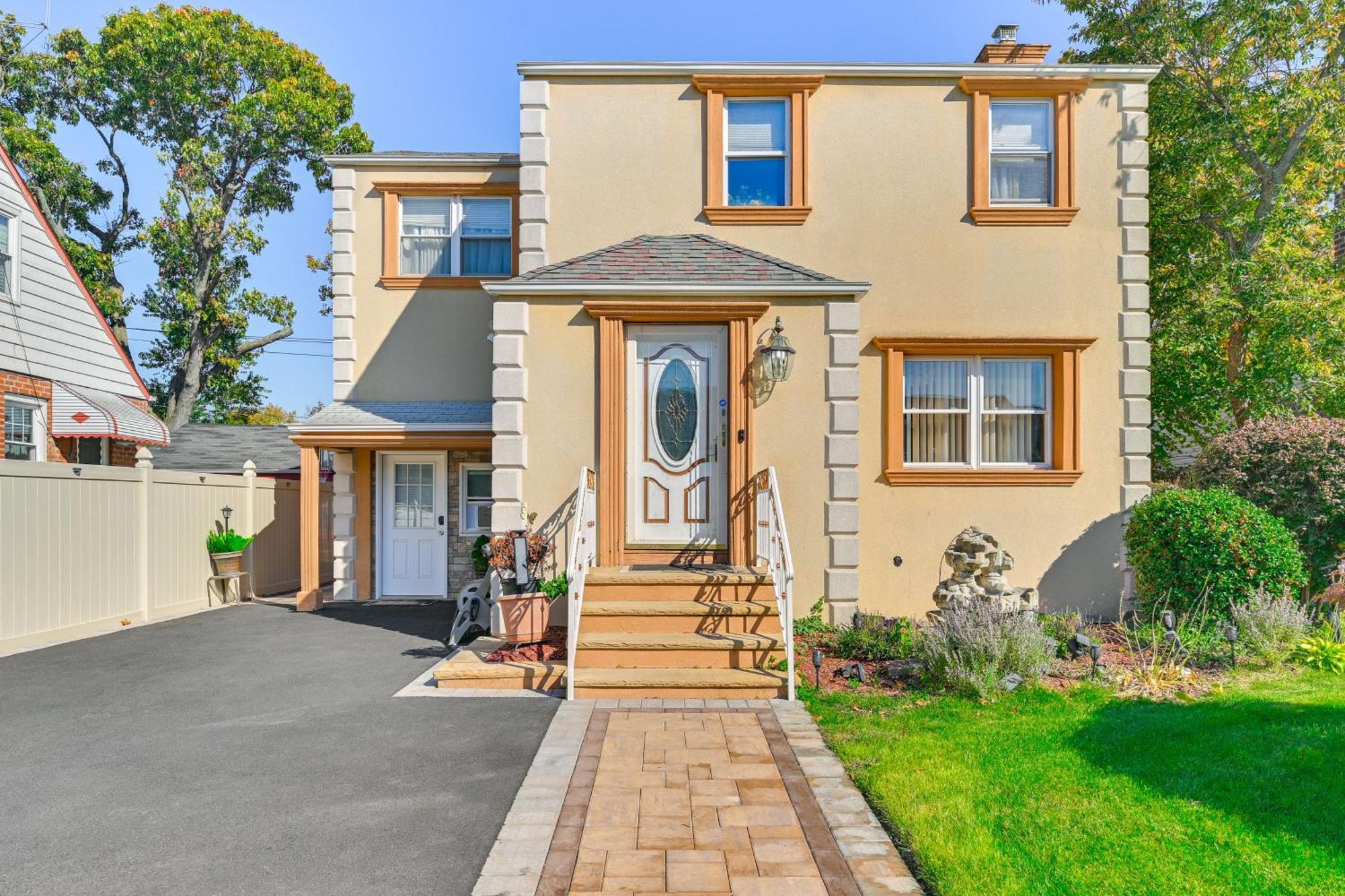 Central Elmont Studio With Great Outdoor Space! Exterior foto
